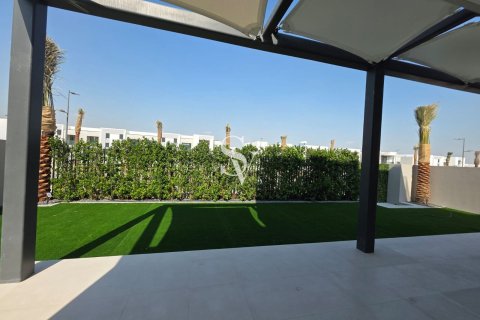 Снять в аренду виллу в Arabian Ranches 3, Дубай: 4 спальни, 448м², № 71391 - фото 6