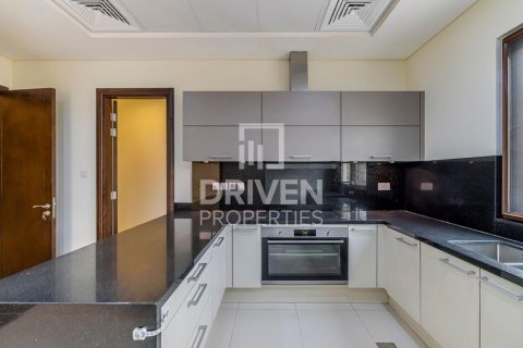 Снять в аренду виллу в Meydan, Дубай: 5 спален, 910м², № 20286 - фото 15