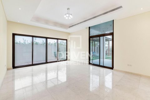 Снять в аренду виллу в Meydan, Дубай: 5 спален, 910м², № 20286 - фото 1