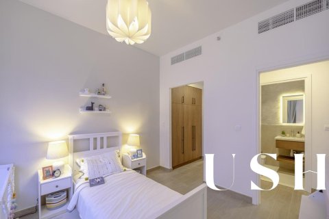 Apartment in Town Square, Dubai 3 bedrooms, 181 sq.m. № 39544 - photo 13