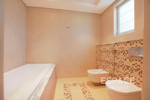 Villa en Legacy Nova Villas, Jumeirah Park, Dubai, 4 dormitorios, 510 m², № 83885 - foto 10