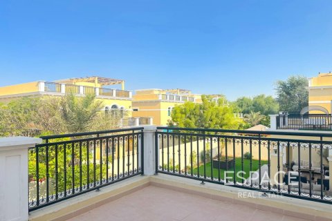 Villa en Legacy Nova Villas, Jumeirah Park, Dubai, 4 dormitorios, 455 m², № 83886 - foto 11