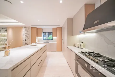 Villa in Meadows 1, Meadows, Dubai 5 bedrooms, 455 sq.m. № 83884 - photo 7