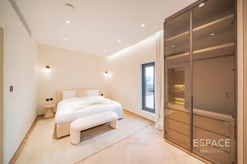 Villa in Meadows 1, Meadows, Dubai 5 bedrooms, 455 sq.m. № 83884 - photo 11