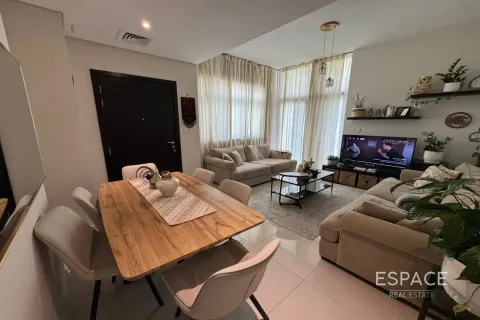 Townhouse in Dubai 3 bedrooms, 166 sq.m. № 83883 - photo 2