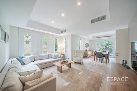 Villa in The Springs, Dubai 3 bedrooms, 245 sq.m. № 83882 - photo 10