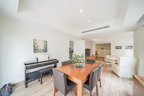 Villa in The Springs, Dubai 3 bedrooms, 245 sq.m. № 83882 - photo 12