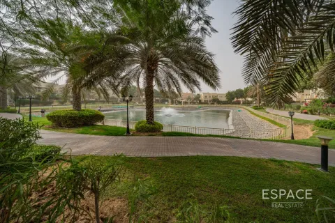 Villa in The Springs, Dubai 3 bedrooms, 245 sq.m. № 83882 - photo 19