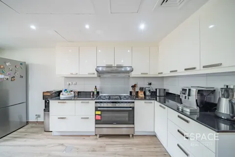 Villa in The Springs, Dubai 3 bedrooms, 245 sq.m. № 83882 - photo 14