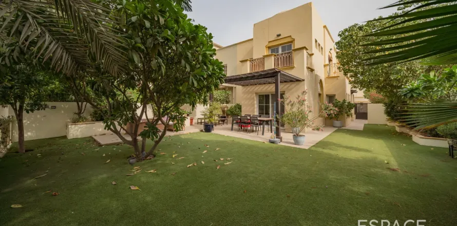 Villa in The Springs, Dubai 3 bedrooms, 245 sq.m. № 83882
