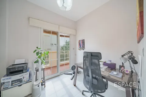 Villa in The Springs, Dubai 3 bedrooms, 245 sq.m. № 83882 - photo 9