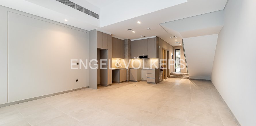 Adosado en Mohammed Bin Rashid City, Dubai, 2 dormitorios, 166.3 m², № 7089