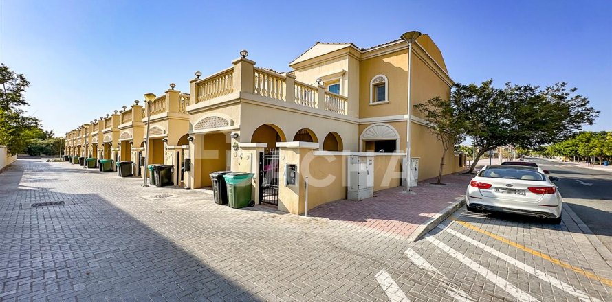 Villa in Jumeirah Village Triangle, Dubai 10 bedrooms, 152 sq.m. № 7078
