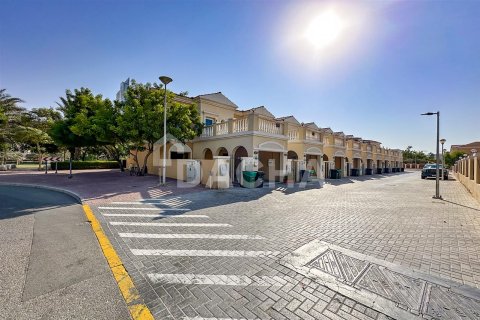 Villa in Jumeirah Village Triangle, Dubai 10 bedrooms, 152 sq.m. № 7078 - photo 4