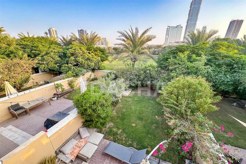 Villa in Jumeirah Village Triangle, Dubai 10 bedrooms, 152 sq.m. № 7078 - photo 24