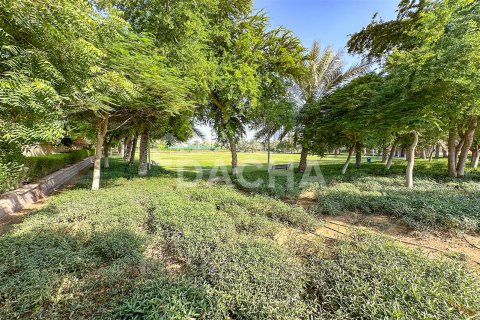 Villa in Jumeirah Village Triangle, Dubai 10 bedrooms, 152 sq.m. № 7078 - photo 10
