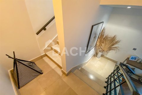 Villa in Jumeirah Village Triangle, Dubai 10 bedrooms, 152 sq.m. № 7078 - photo 18
