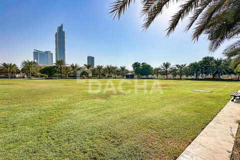 Villa in Jumeirah Village Triangle, Dubai 10 bedrooms, 152 sq.m. № 7078 - photo 7