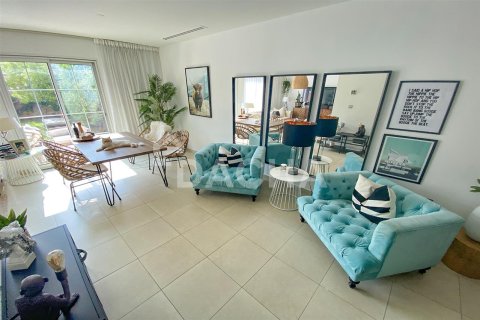 Villa in Jumeirah Village Triangle, Dubai 10 bedrooms, 152 sq.m. № 7078 - photo 13