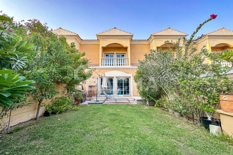 Villa in Jumeirah Village Triangle, Dubai 10 bedrooms, 152 sq.m. № 7078 - photo 25
