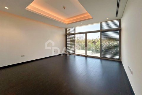 فيلا في دبي 6 غرف نوم , 929 م² رقم 7076 - صورة 20