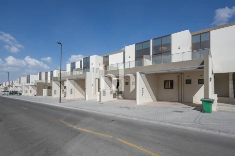 Adosado en Mohammed Bin Rashid City, Dubai, 4 dormitorios, 283 m², № 56527 - foto 1