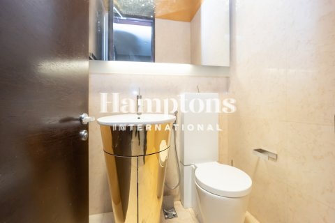 Appartement à Burj Khalifa, Dubai, 1 chambre, 89.9301 m², № 84000