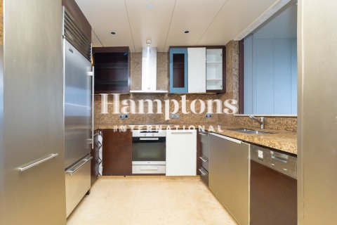 Apartment in Burj Khalifa, Dubai 1 bedroom, 89.93010400 sq.m. № 84000 - photo 13