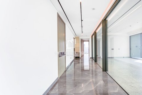 Apartment in Dubai Internet City, Dubai 4 bedrooms, 447 sq.m. № 73198 - photo 12