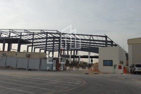 Warehouse in Dubai Investment Park, Dubai 3559 sq.m. № 38857 - photo 6