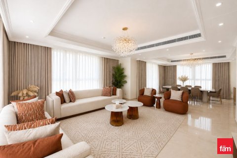 Villa in Al Furjan, Dubai 5 bedrooms, 600 sq.m. № 114813 - photo 7