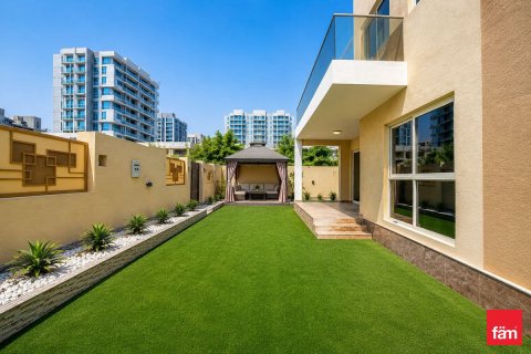Villa in Al Furjan, Dubai 5 bedrooms, 600 sq.m. № 114813 - photo 18