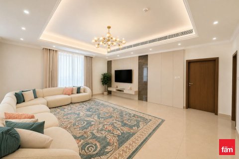 Villa in Al Furjan, Dubai 5 bedrooms, 600 sq.m. № 114813 - photo 11