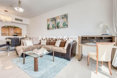 Appartement à Jumeirah Lake Towers, Dubai, 1 chambre, 90.4 m², № 78497 - photo 3