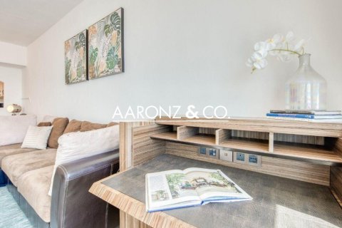 Appartement à Jumeirah Lake Towers, Dubai, 1 chambre, 90.4 m², № 78497 - photo 6