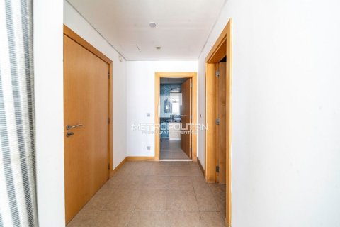 Снять в аренду квартиру в Shoreline Apartments, Пальма Джумейра, Дубай: 1 спальня, 106м², № 74227 - фото 10