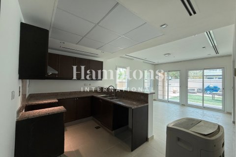 Villa en The One at Jumeirah Village Triangle, Jumeirah Village Triangle, Dubai, 2 dormitorios, 249.90907000 m², № 63888 - foto 16