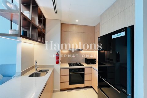 Apartment in Downtown Dubai (Downtown Burj Dubai), Dubai 2 bedrooms, 112.13392100 sq.m. № 63891 - photo 1