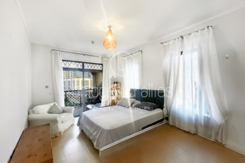 Apartment in Old Town, Dubai 1 bedroom, 93.6 sq.m. № 18400 - photo 9