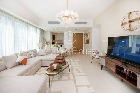 Appartement à Downtown Dubai (Downtown Burj Dubai), Dubai, 3 chambres, 151.2 m², № 18398 - photo 2