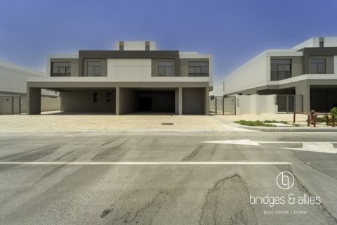 Villa in Dubai South (Dubai World Central), Dubai 5 bedrooms, 372 sq.m. № 96669 - photo 8