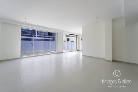 Villa in Dubai South (Dubai World Central), Dubai 5 bedrooms, 372 sq.m. № 96669 - photo 2