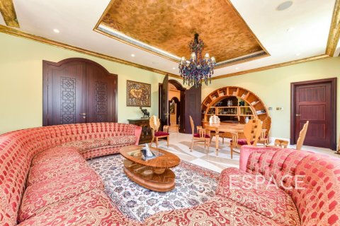 Купить виллу в Пальме Джумейре, Дубай: 5 спален, 650м², № 61955 - фото 3