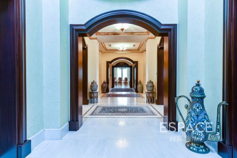 Купить виллу в Пальме Джумейре, Дубай: 5 спален, 650м², № 61955 - фото 8
