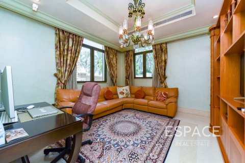 Купить виллу в Пальме Джумейре, Дубай: 5 спален, 650м², № 61955 - фото 10