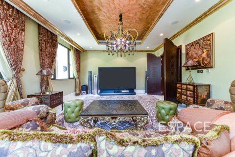 Купить виллу в Пальме Джумейре, Дубай: 5 спален, 650м², № 61955 - фото 2