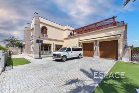 Купить виллу в Пальме Джумейре, Дубай: 5 спален, 650м², № 61955 - фото 19