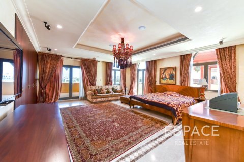 Купить виллу в Пальме Джумейре, Дубай: 5 спален, 650м², № 61955 - фото 15
