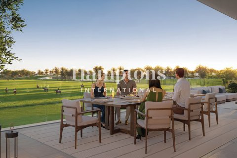 Villa in Dubai 5 bedrooms, 802.21740500 sq.m. № 85215 - photo 2