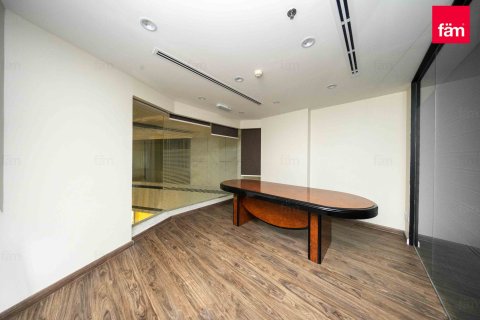 Снять в аренду офис в Sheikh Zayed Road, Дубай: 66.3м², № 64364 - фото 4